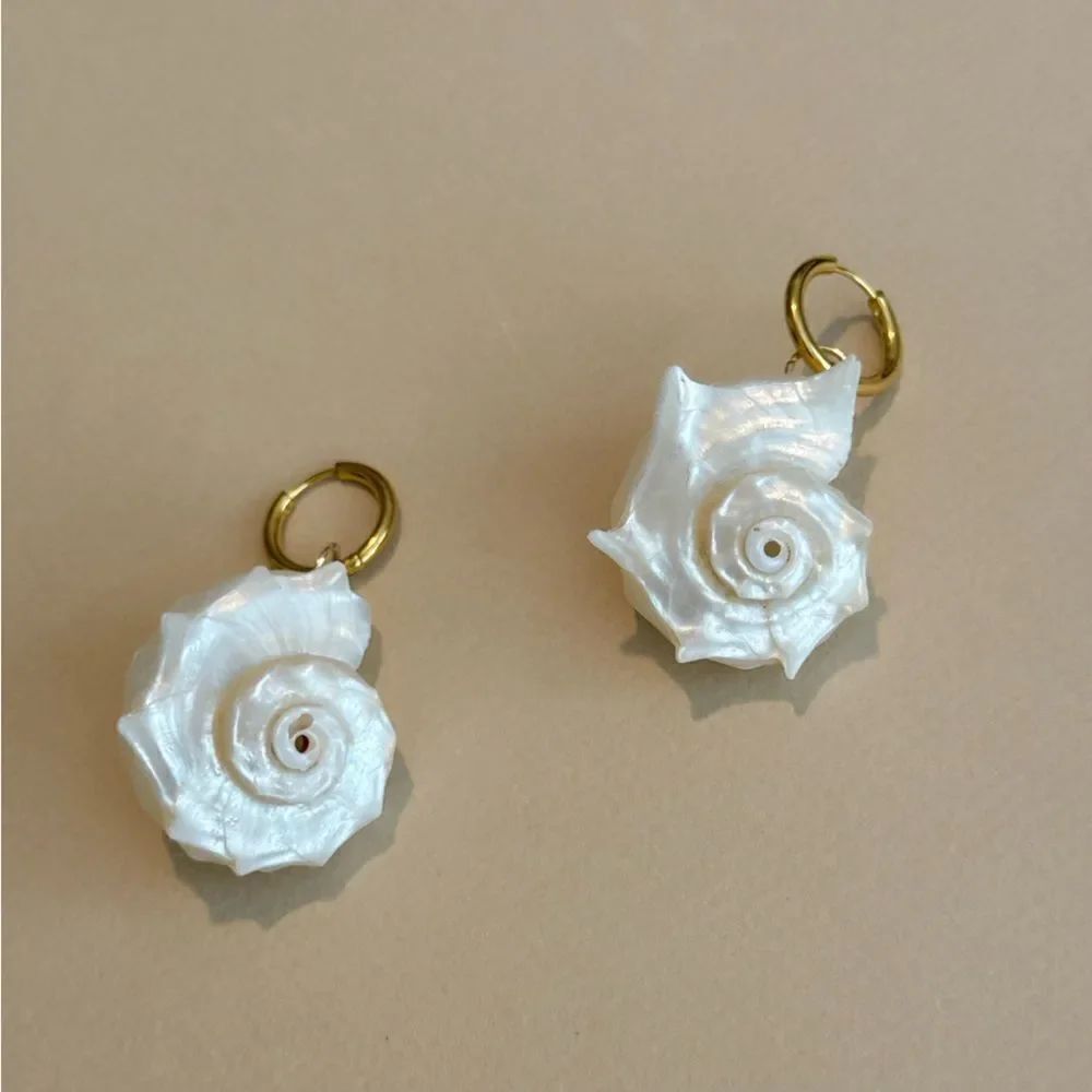 Shell Earrings N1368 - Picture 3 of 5